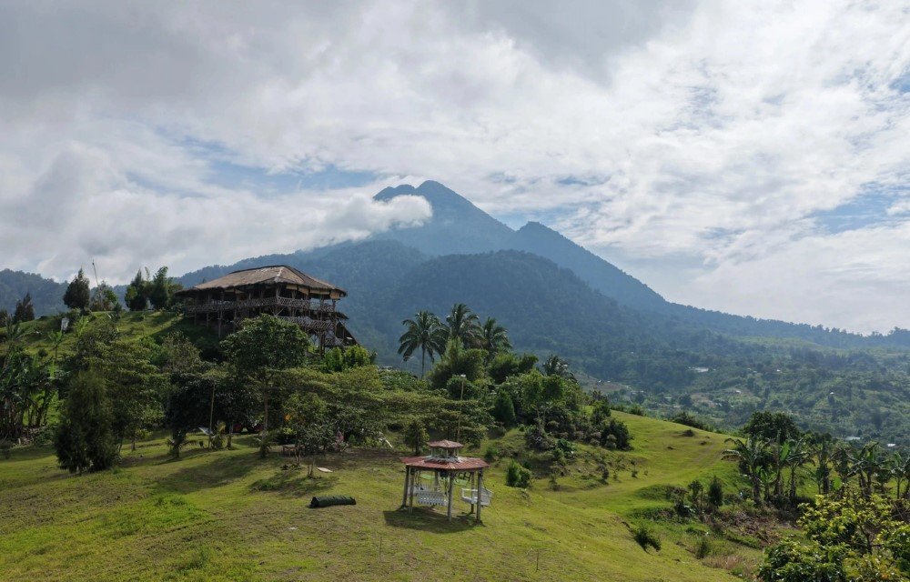 Planning a Family Weekend in Tupi: How to Choose a Practical and Comfortable Hotel Base at Aguho PH
